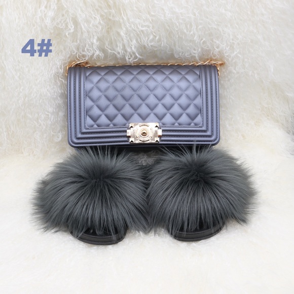 Purse and Fur Slides Set - Picture 4 of 12